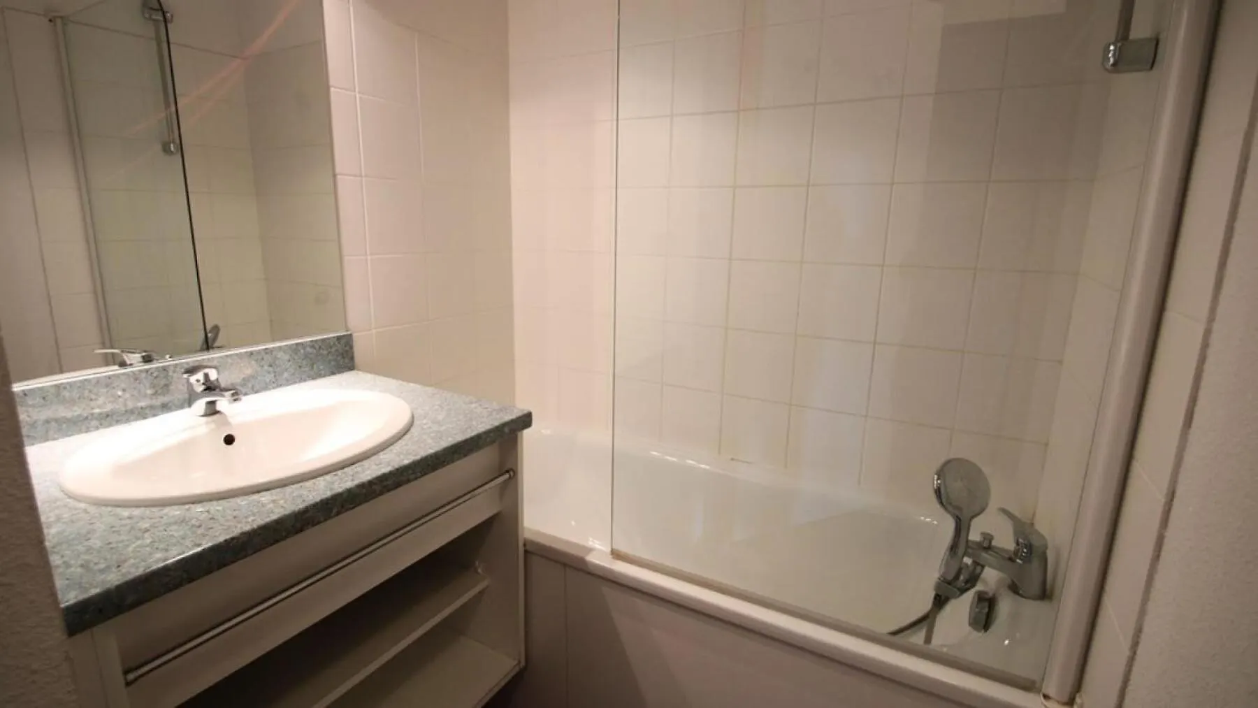 Daire Residence Parc Aux Etoiles - C411Pae - Appartement 1 Chambre, Balcon Mae-2574 Narreyroux-d'Aval